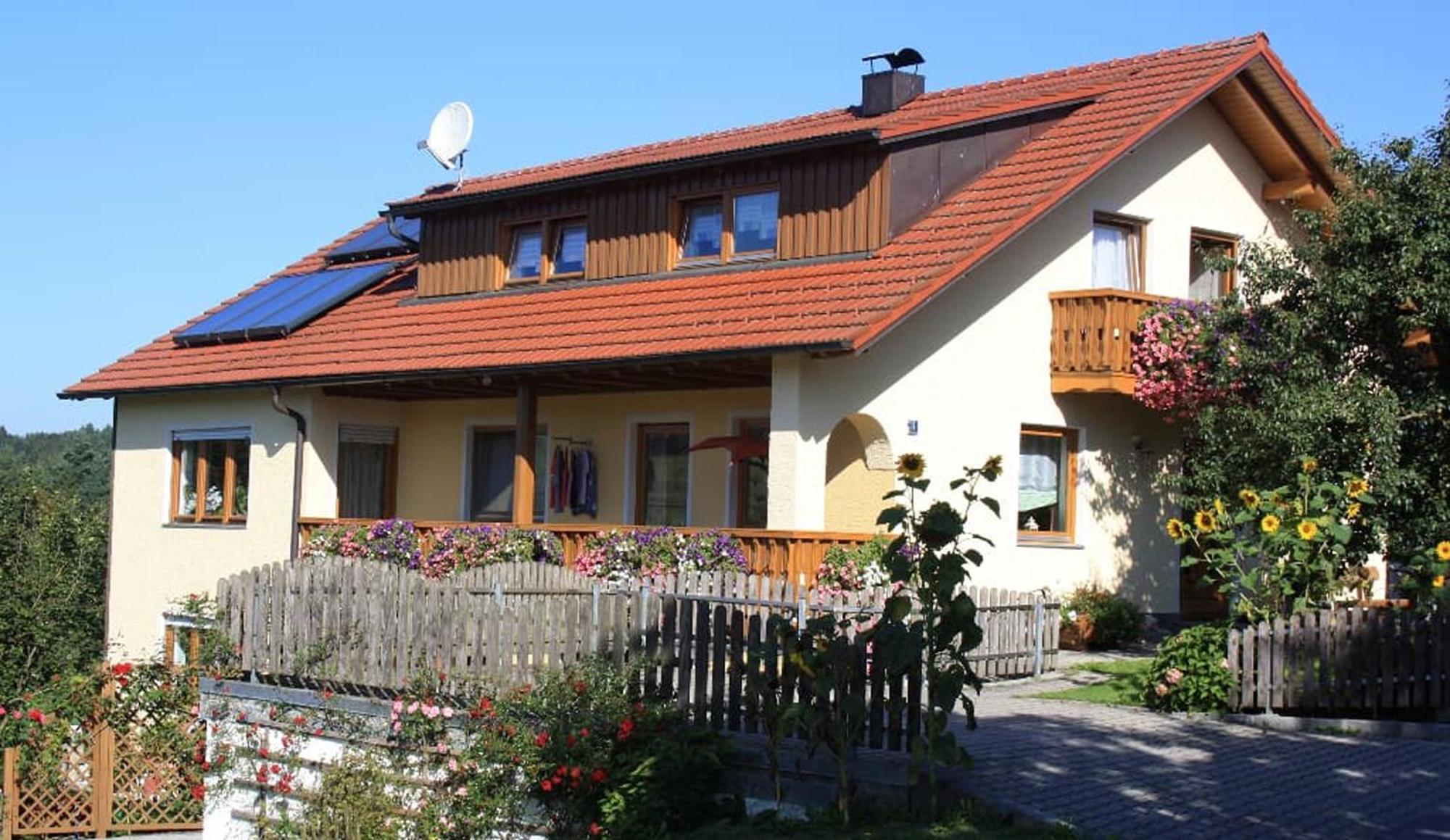Hotel Haus Resi à Eging am See Extérieur photo